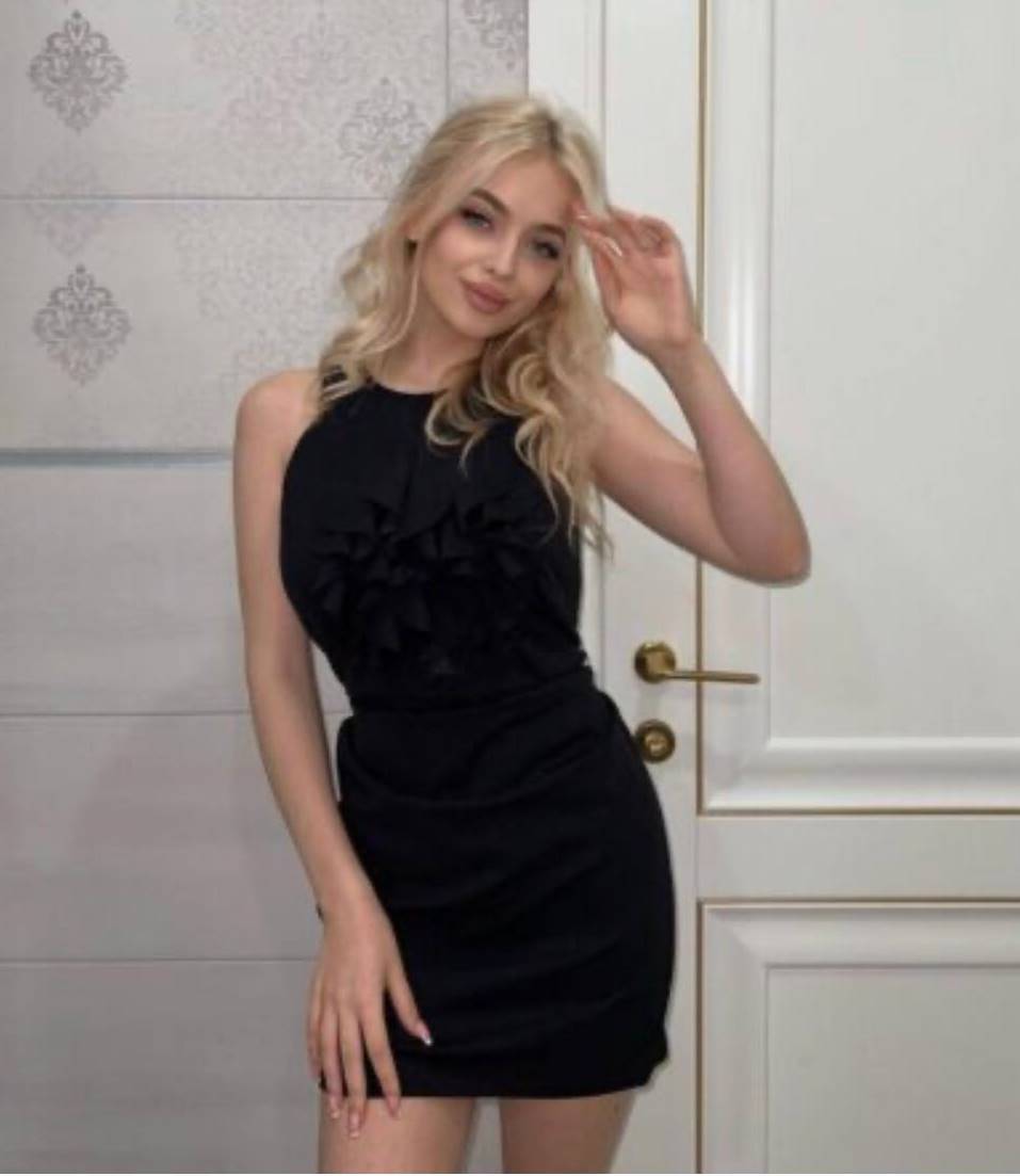 Esenyurt Escort Bayan Esra İle Hayatına Renk Kat