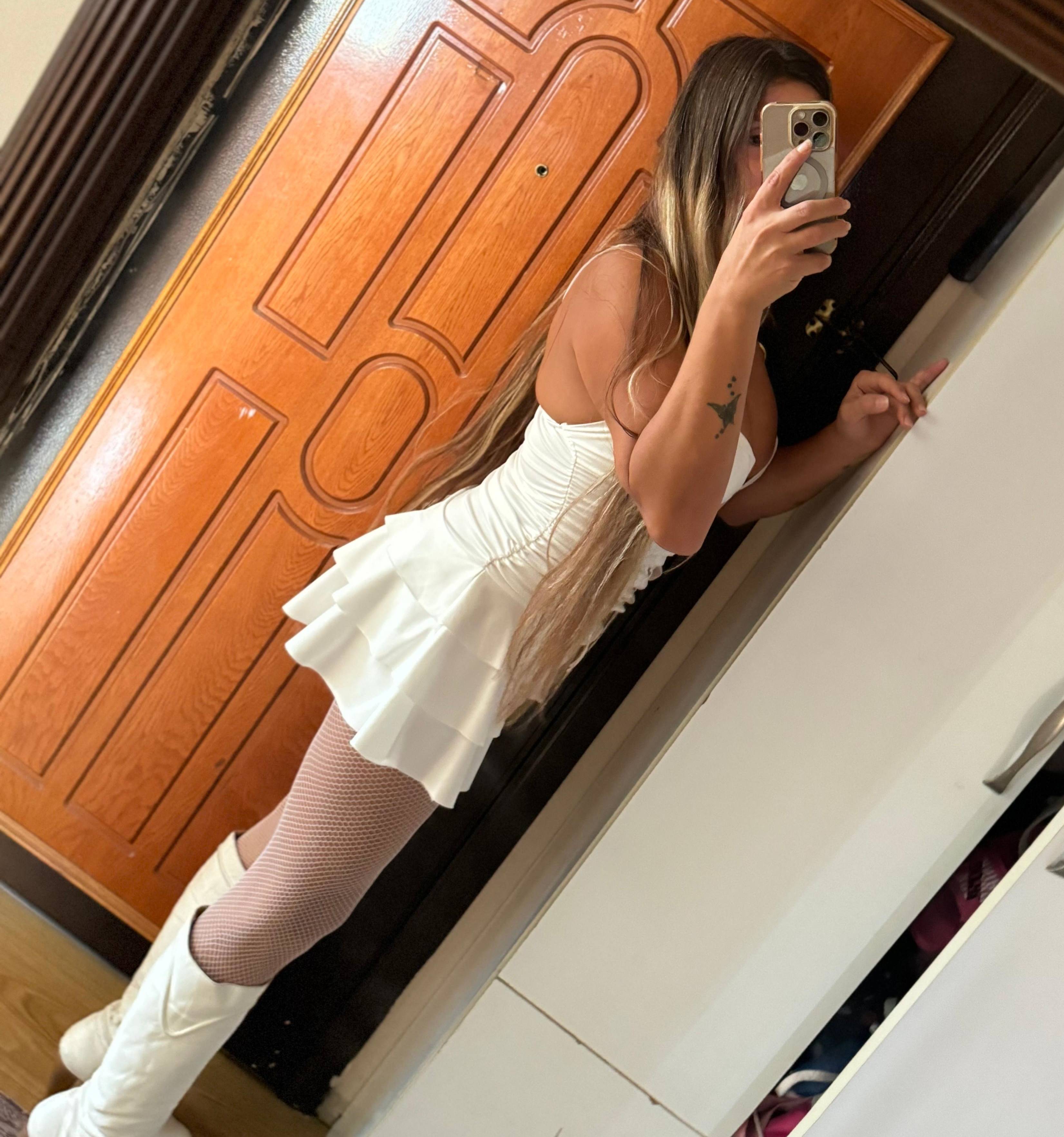 Esenyurt Escort Fatma İle Özel Deneyimleri Tadın